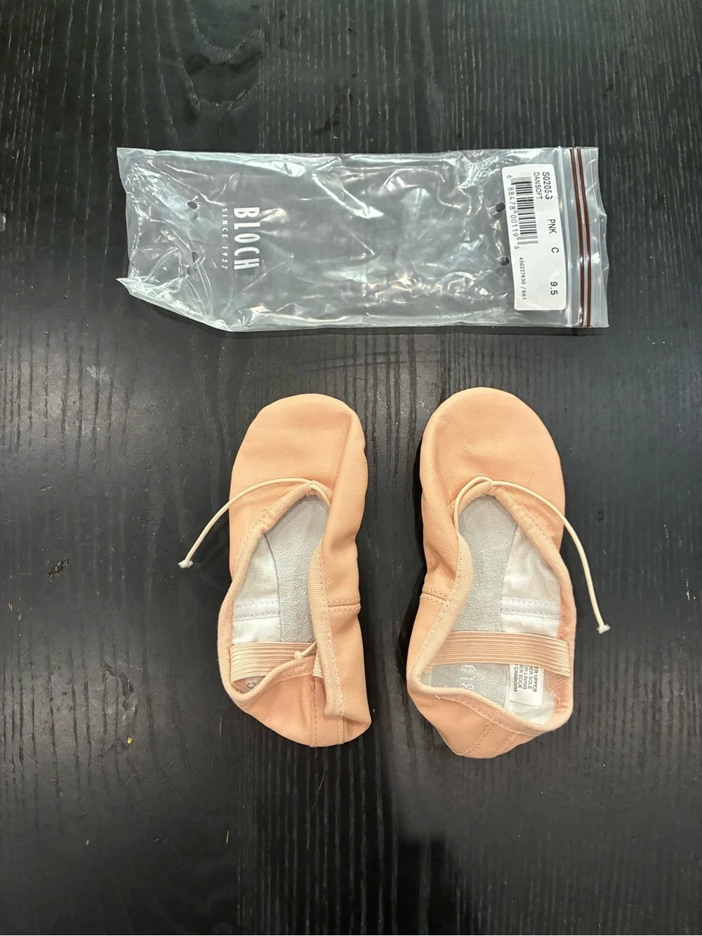 NWT Bloch Kids Ballet Slippers in Peach Pink